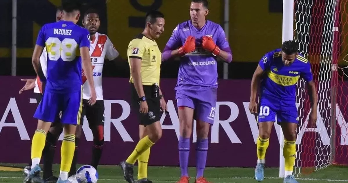 Kevin Ortega: Arquero del Always Ready arremetió contra el árbitro peruano