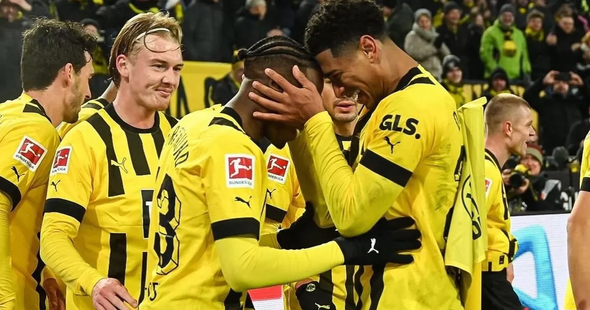 Borussia Dortmund derrotó 4-3 al Augsburgo por la Bundesliga