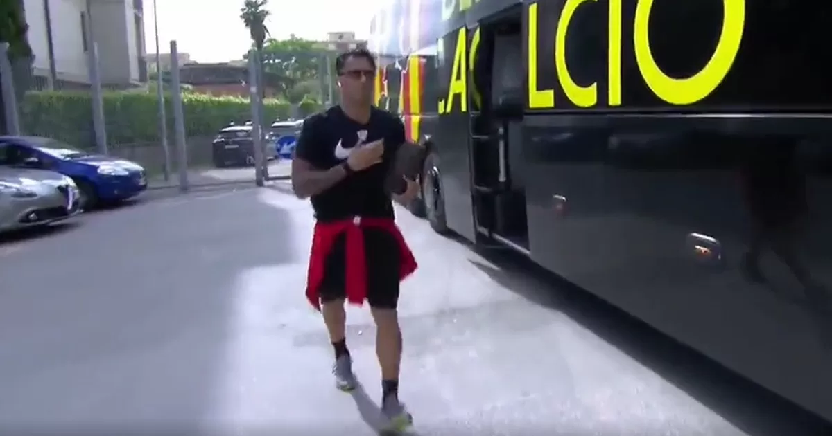 Gianluca Lapadula llegó bailando al estadio donde Benevento enfrentará al Pisa