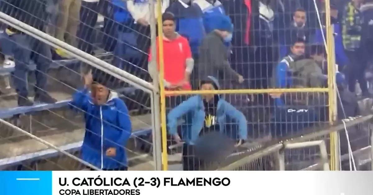 Hinchas de la Universidad Católica dedican gestos racistas a rivales de Flamengo