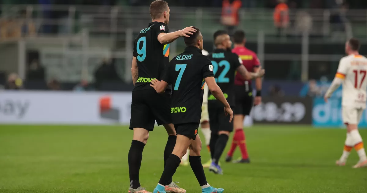 Inter de Milán venció 2-0 a la Roma y clasificó a semifinales de la Copa Italia