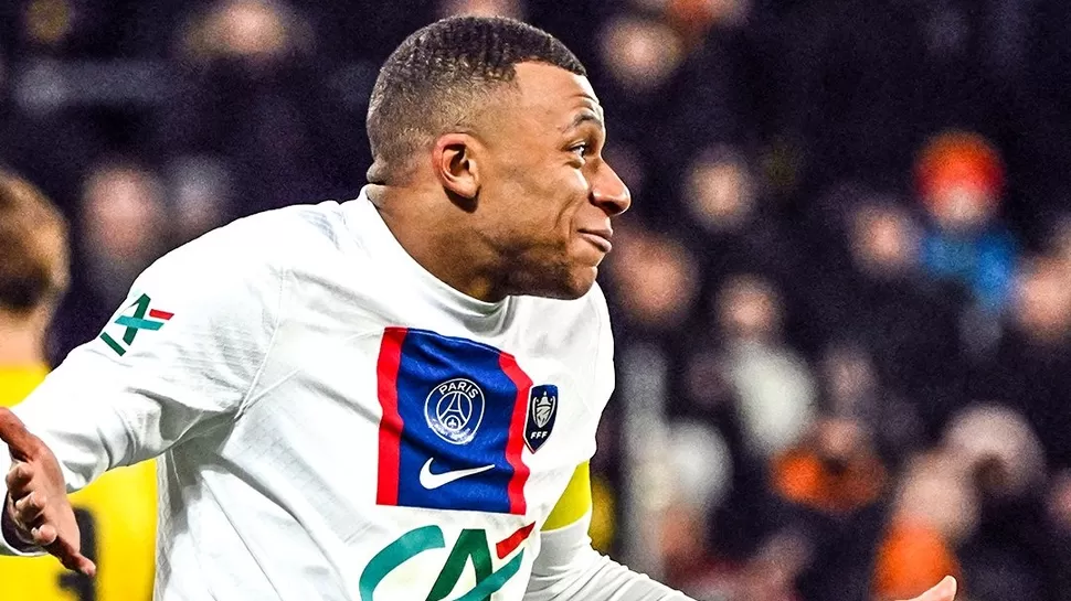 Con cinco goles de Mbappé PSG aplastó 7 0 al Pays de Cassel por la