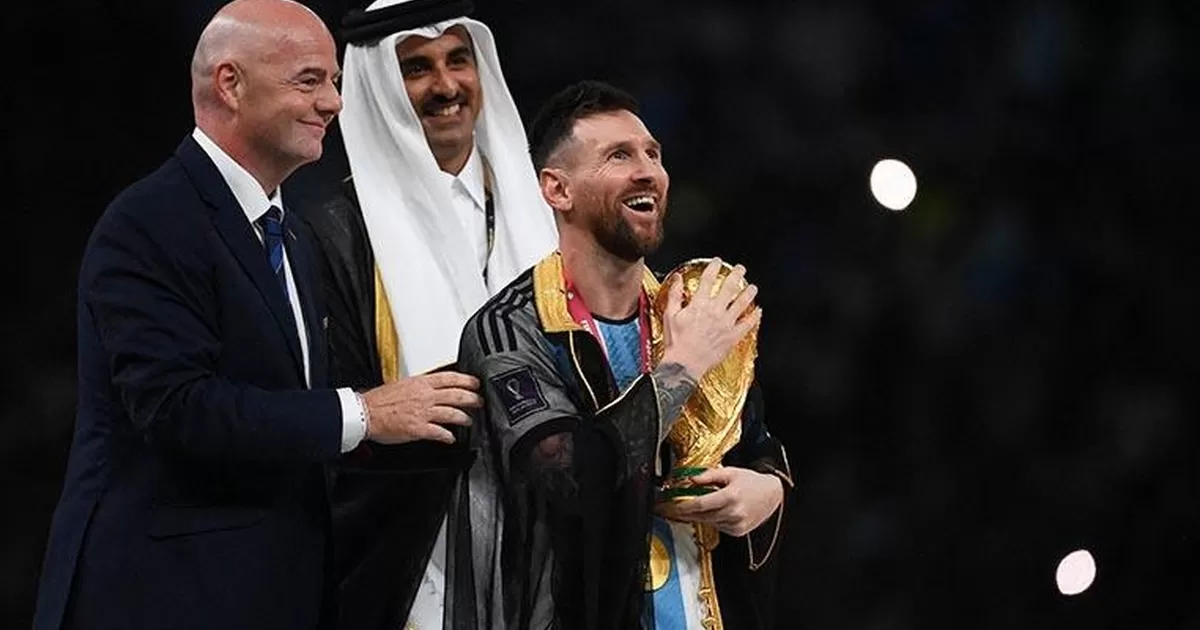 ¡De no creerlo!: Esto ofrece un parlamentario por la túnica que usó Messi tras campeonar en Qatar 2022