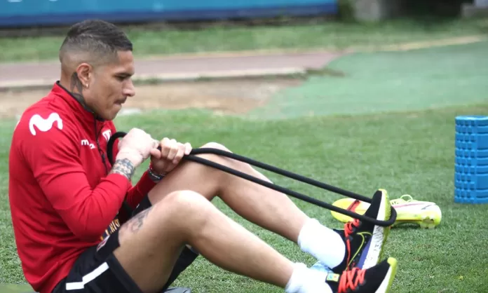 Paolo Guerrero estuvo cerca de fichar por la Universidad César Vallejo