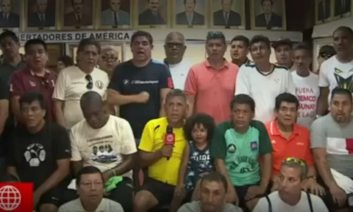 Universitario Hinchas Y Exjugadores Organizan Marcha Para Evitar