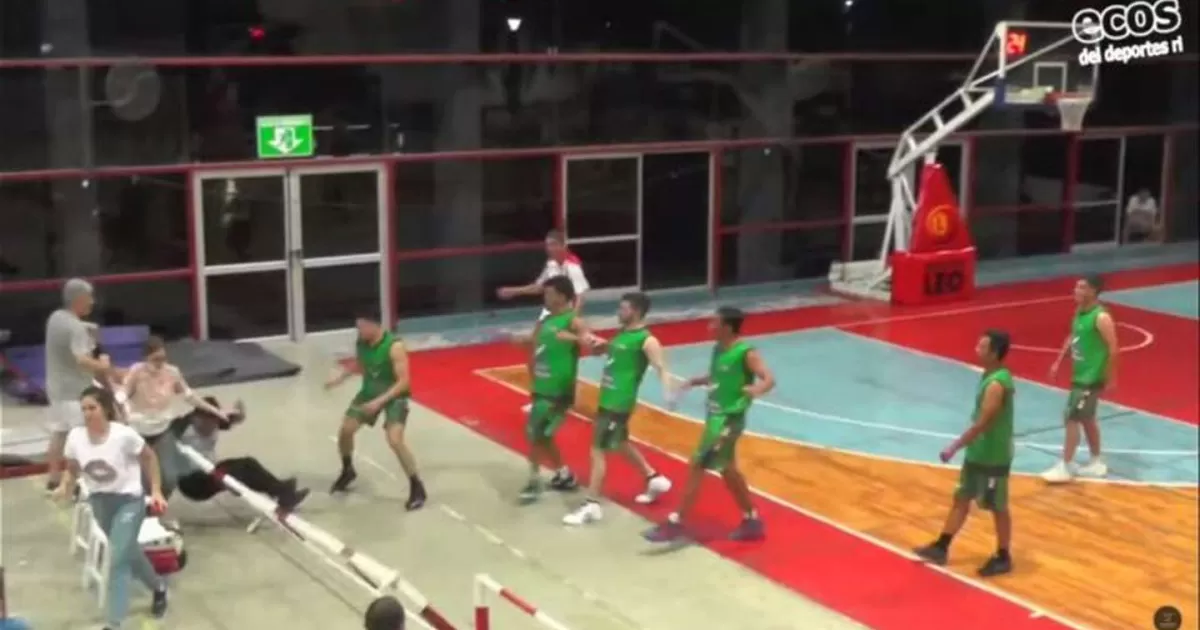 YouTube: Jugador de básquet agredió brutalmente a un árbitro en Argentina