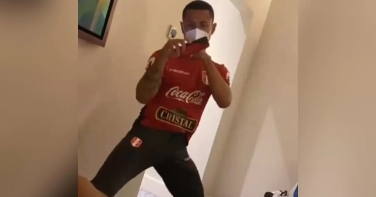André Carrillo comparte video de Yoshimar Yotún bailando en concentración de Perú
