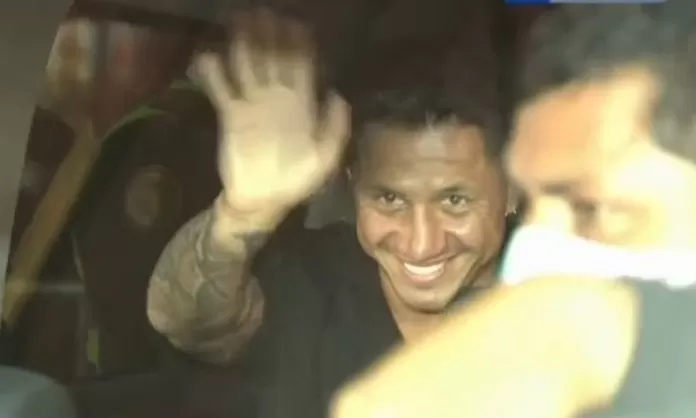 Gianluca Lapadula y Luis Abram llegaron a Lima para ponerse a órdenes