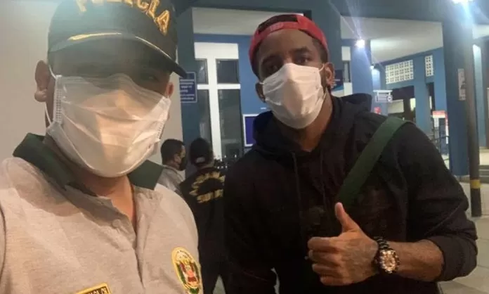 Jefferson Farf N Lleg A Lima Y Ricardo Gareca Lo Espera Para Entrenar