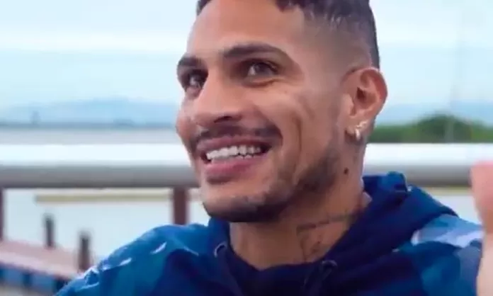 Paolo Guerrero A Qu Compa Ero De La Selecci N Le Presentar As Una