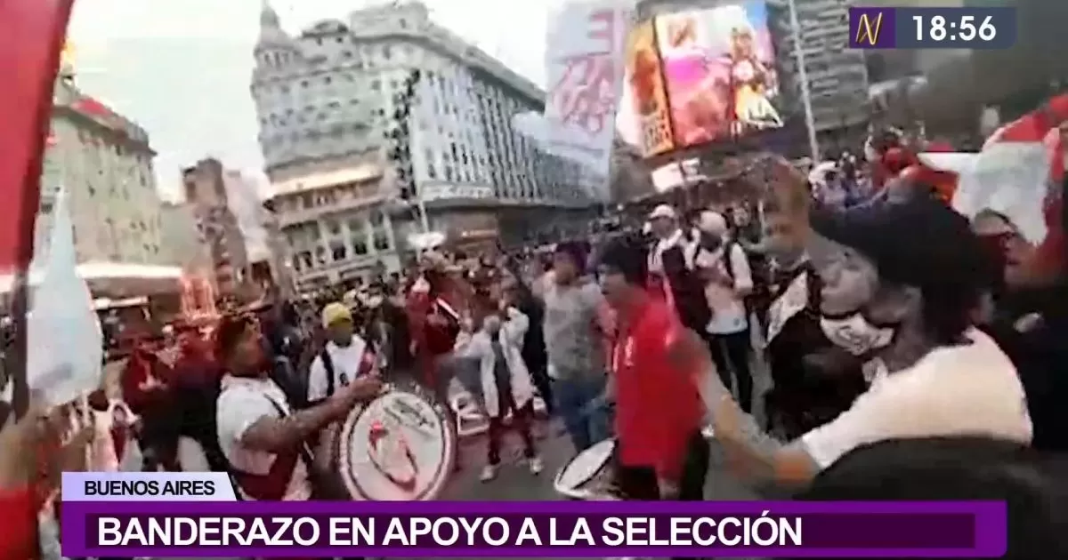 Perú vs. Argentina: Hinchada bicolor realizó banderazo en Buenos Aires