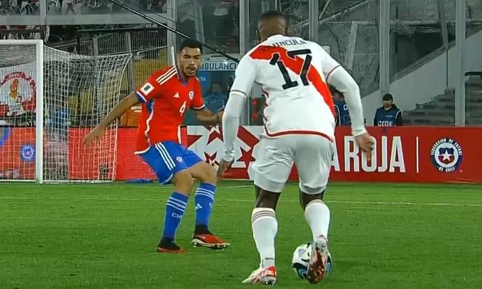 Perú vs Chile El remate de Luis Advíncula en la primera llegada de la