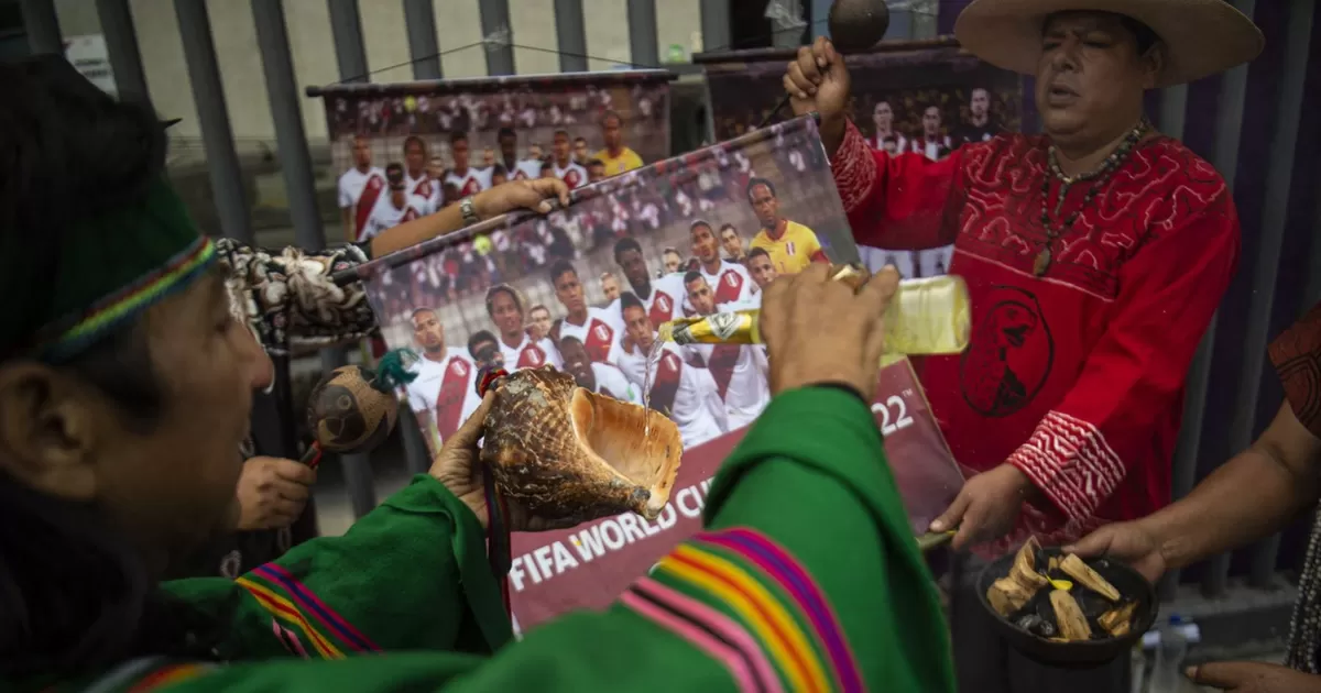 Perú vs. Paraguay: Con conjuros y espadas, chamanes buscan anular a los guanaríes