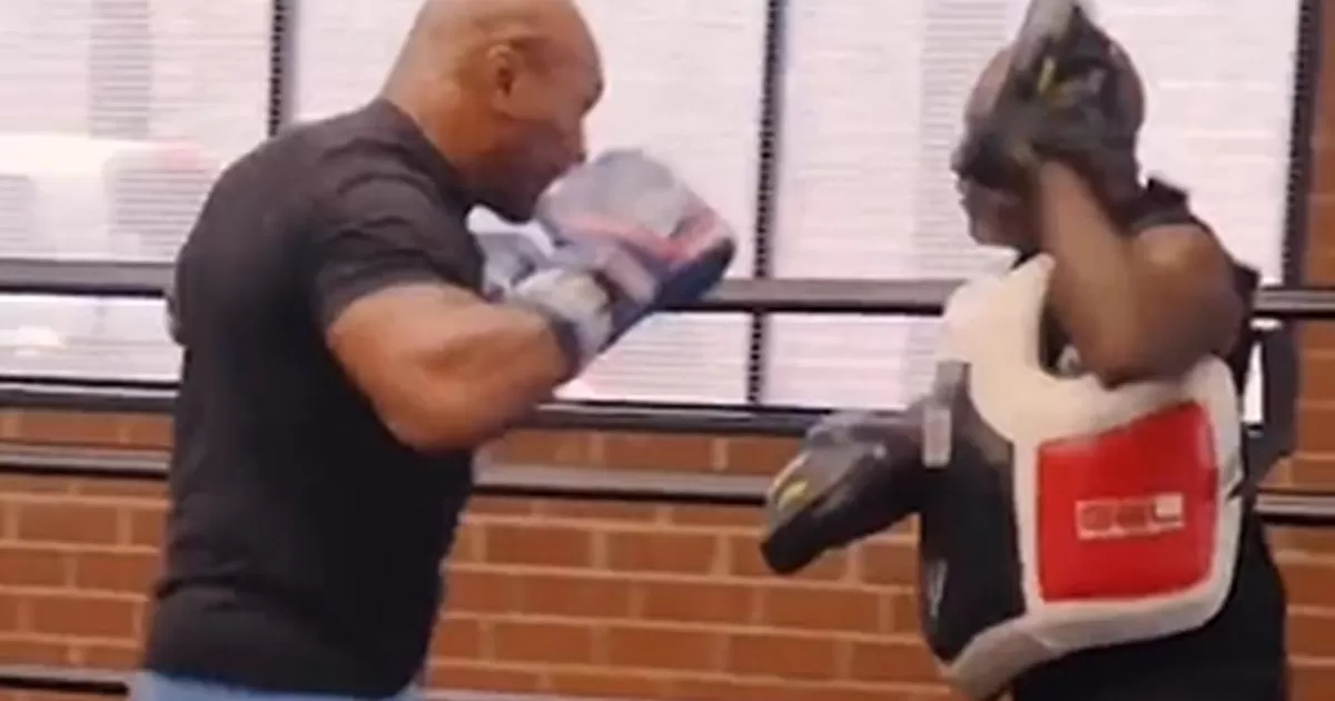 Mike Tyson sigue en forma: Sorprende con fuerte entrenamiento a sus 56 años