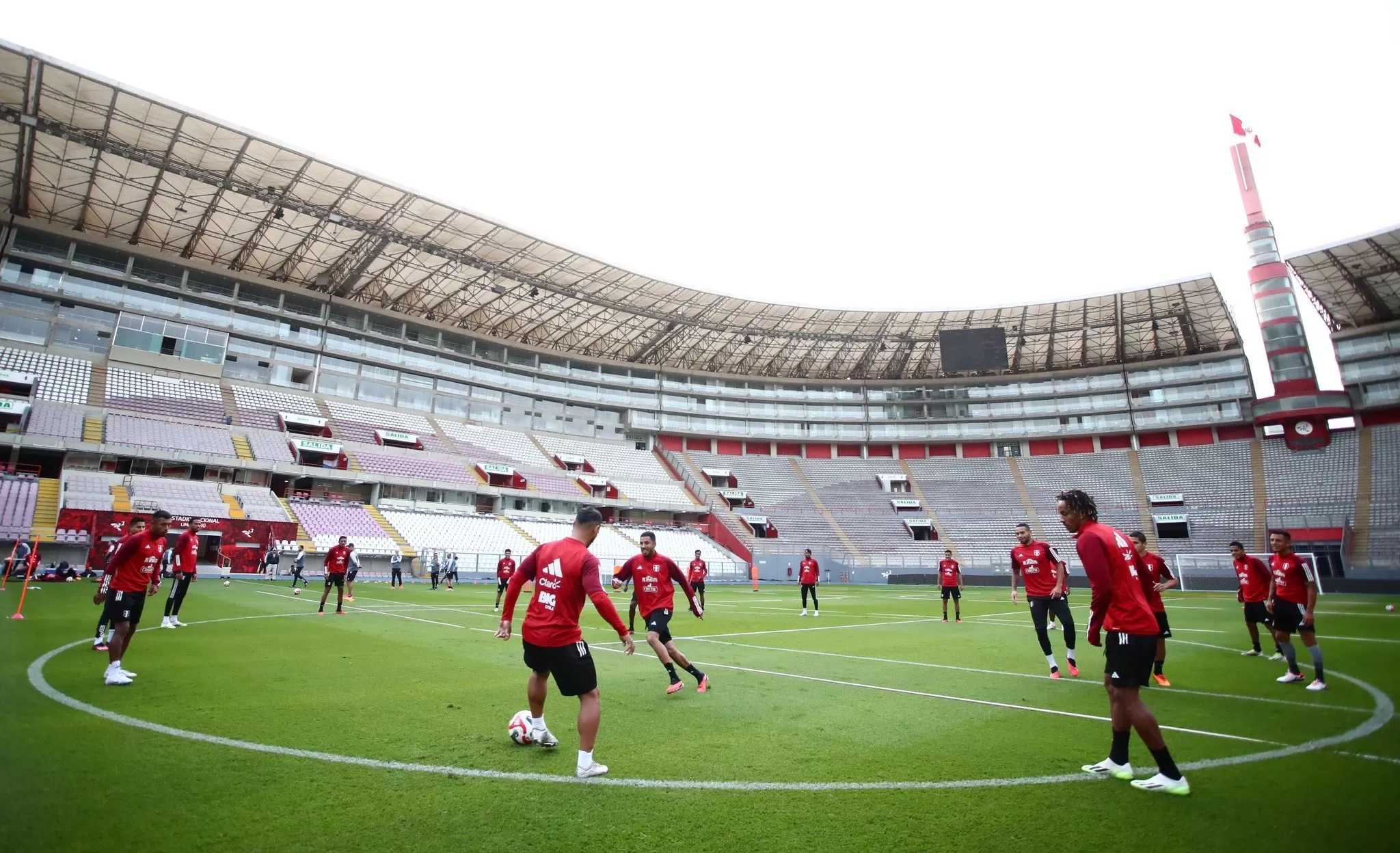 La 'Bicolor' trabajó en estricto privado en el Estadio Nacional. | Foto: Selección peruana.