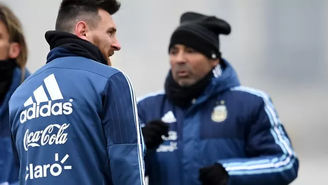 Argentina: Messi entrenó con bufanda y guantes en Moscú para jugar con Rusia-foto-1
