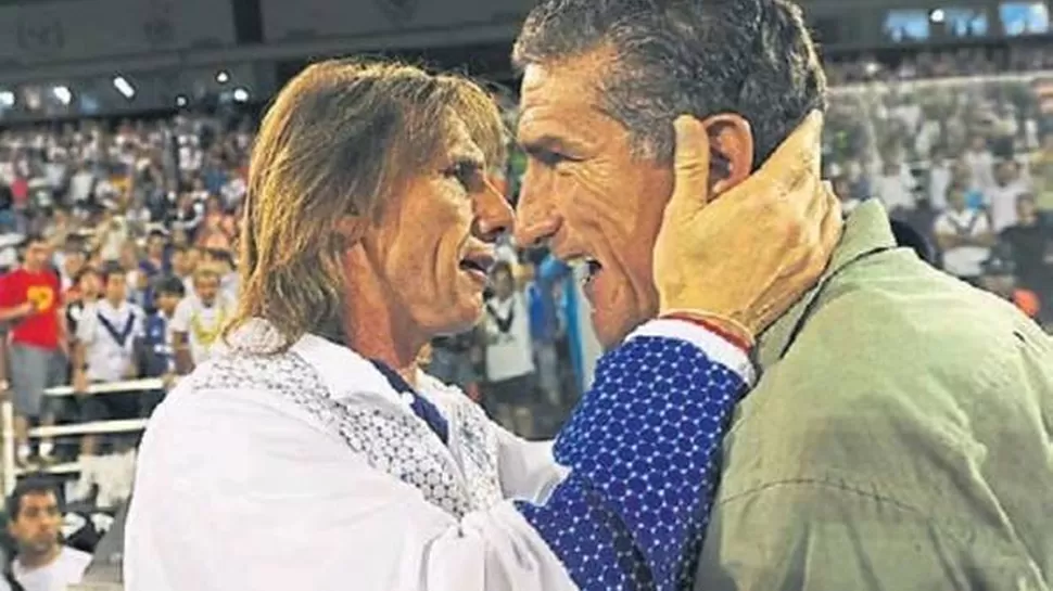 Gareca y Bauza, cuando LDU de Quito enfrent&amp;oacute; a V&amp;eacute;lez por la Copa Sudamericana. Foto: El Clar&amp;iacute;n.