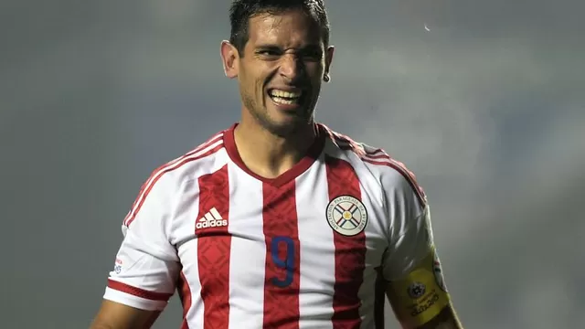 Roque Santa Cruz lidera convocatoria de Paraguay para Eliminatorias