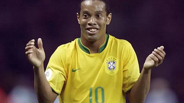 Ronaldinho (Mediocampista - Atl&amp;eacute;tico Mineiro)-foto-1