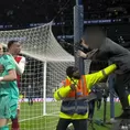 Aaron Ramsdale recibió manotazo de Richarlison y una patada de hincha del Tottenham