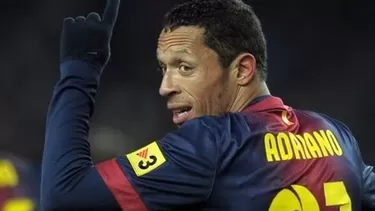 Barcelona: Adriano está en Estambul para cerrar su pase por el Besiktas