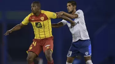 Luis Abram, defensa peruano de 24 años. | Foto: AFP