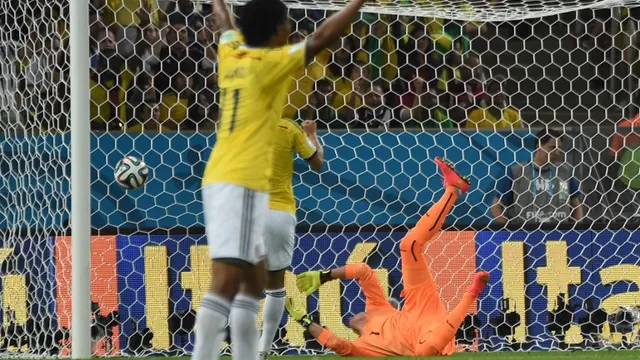 Al detalle: revive el primer golazo de James Rodríguez a Uruguay-foto-8