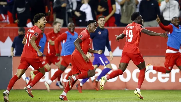 Alberto Quintero lo sufrió: Alphonso Davies marcó golazo en el 4-1 de Canadá a Panamá
