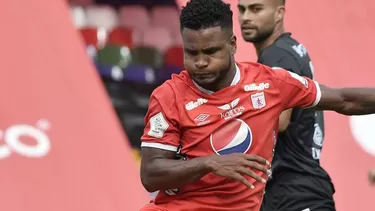 El delantero deja Deportivo Garcilaso por falta de minutos y vuelve al exterior para jugar en el fútbol brasileño.