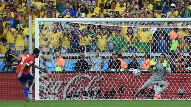 La alegría de Brasil y el llanto de Chile tras los penales-foto-5