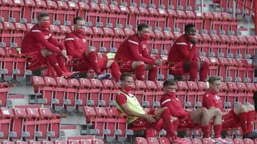 Los suplentes del Union Berlin. | Foto: AFP