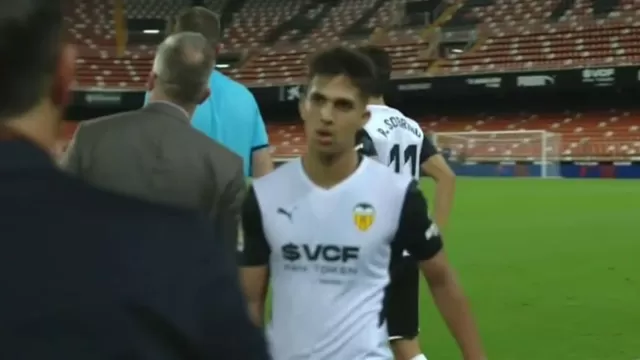 Alessandro Burlamaqui fue ovacionado cuando salió del Valencia vs. Milan