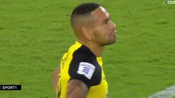 Alexander Callens marcó un golazo con AEK, pero el VAR lo anuló