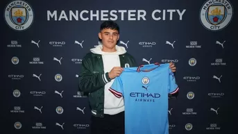 Alexander Robertson, futbolista con raíces peruanas, renovó contrato con Manchester City