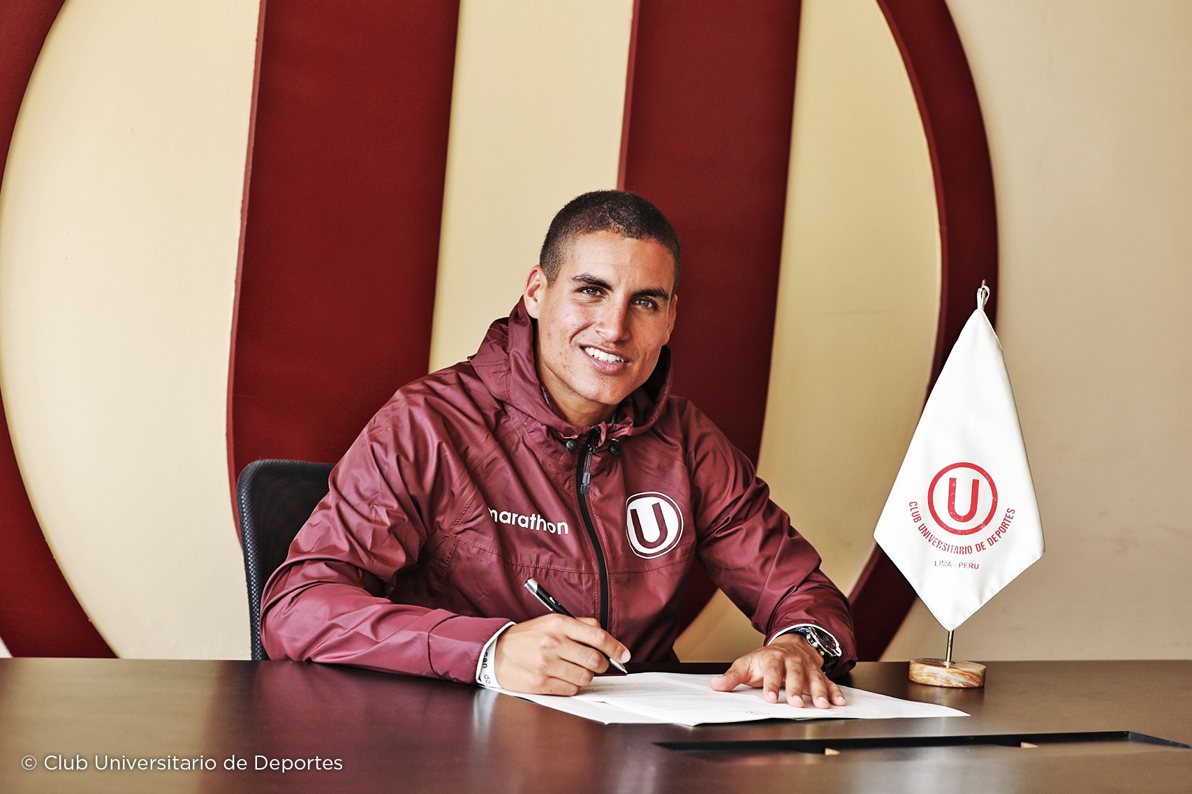 Alexander Succar tiene contrato con Universitario hasta el finales del 2024. | Fuente: @universitario
