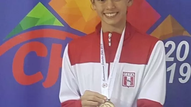 Alexia Sotomayor logró segunda medalla de oro para Perú en Sudamericano de Natación | Foto: Andina.