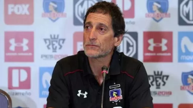 Mario Salas, entrenador chileno de 52 años. | Foto: Colo Colo/Video: YouTube