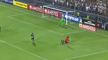 Guillermo Viscarra salvó a Alianza Lima con tremenda atajada / Captura / ESPN