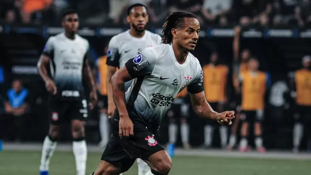 André Carrillo jugó 75 minutos en la goleada del Corinthians en la Copa Sudamericana. | Video: América Deportes.