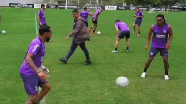 El peruano, ya recuperado, volverá a tener minutos esta vez enfrentando al Gremio de su compatriota. | AD