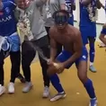 André Carrillo y su divertida celebración en vestuario por un nuevo título con Al-Hilal