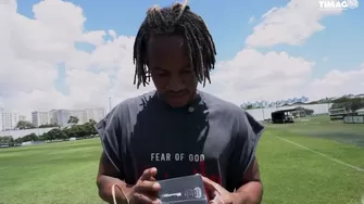 André Carrillo disfrutó del intercambio de regalos que organizó el 'Timao' por Navidad. | Video: Canal N