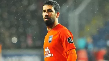 Arda Turan tiene contrato con Barcelona | Foto: poptopnews