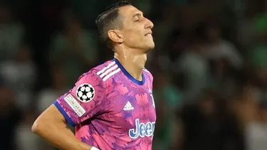 Di María sintió una molestia en la parte trasera de su muslo derecho. | Foto: AFP/Video: Espn