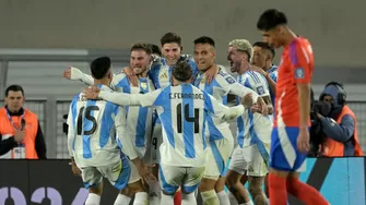 Argentina no tuvo mayores problemas para derrotar a Chile en el duelo por la séptima jornada de las Eliminatorias al Mundial 2026. | Video: América Deportes/Fuente: Movistar Deportes.