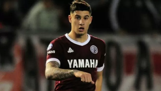 Lautaro Valenti, defensa argentino de 21 años. | Foto: La Nación/Video: América 24