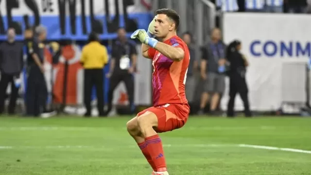 Martínez y su peculiar festejo al atajar penales / Foto: Selección Argentina / Video: Conmebol