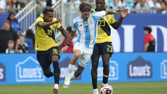 Argentina y Ecuador buscan su pase a las 'semis' / Foto: EFE / Video: Fox Sports