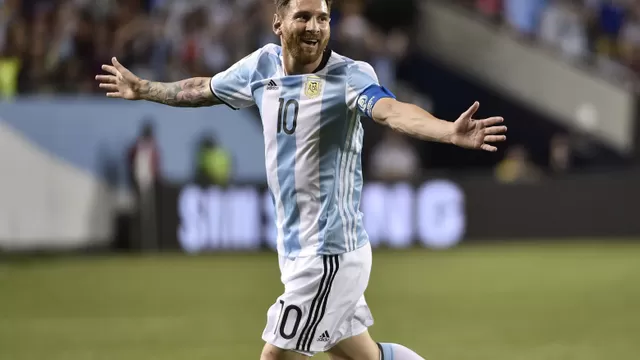 Argentina goleó 5-0 Panamá con triplete de Messi y clasificó a cuartos