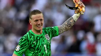 Jordan Pickford celebra la clasificación de Inglaterra a las semifinales de la Eurocopa / Foto: AFP